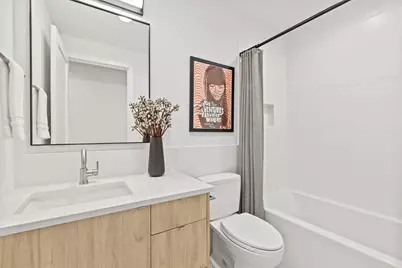 222 10th Avenue E #D, Seattle, WA 98102 - Photo 23