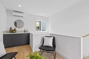 222 10th Ave E, Seattle, WA 98102 - Photo 25
