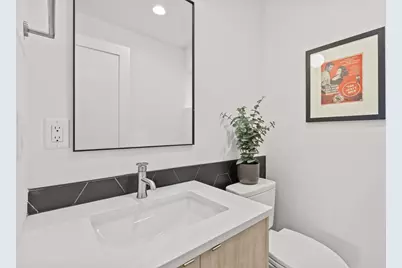 222 10th Avenue E #D, Seattle, WA 98102 - Photo 13