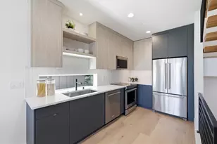 2011 Dexter Ave N, Seattle, WA 98109 - Photo 7