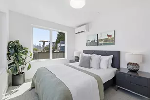 2011 Dexter Ave N, Seattle, WA 98109 - Photo 15