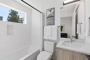 2011 Dexter Ave N, Seattle, WA 98109 - Photo 17
