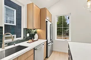 5606 11th Ave NE, Seattle, WA 98105 - Photo 9
