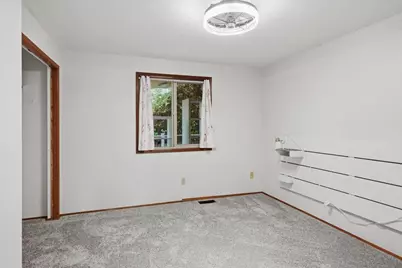 11048 Lotus Place S, Seattle, WA 98178 - Photo 9