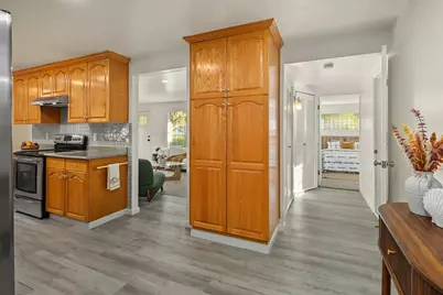 8810 NE 187th Street, Bothell, WA 98011 - Photo 7