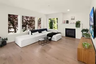 1029 Belmont Ave E, Seattle, WA 98102 - Photo 3