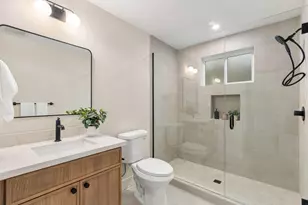 11227 Dayton Ave N, Seattle, WA 98133 - Photo 21