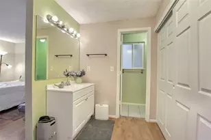 18100 15th Ave NE, Shoreline, WA 98155 - Photo 11