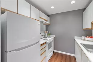700 N 160th St, Shoreline, WA 98133 - Photo 7