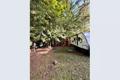 420 E Lakeshore Drive W, Shelton, WA 98584 - Photo 3