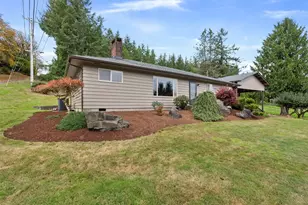 602 Harrison St N, Raymond, WA 98577 - Photo 3
