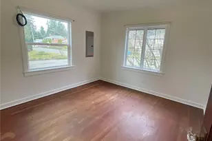 735 N 188th St, Shoreline, WA 98133 - Photo 9