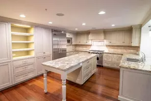 10660 NE 9th Pl, Bellevue, WA 98004 - Photo 7