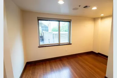 10660 NE 9th Place, Bellevue, WA 98004 - Photo 9
