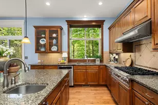 2534 NW Stoney Creek Dr, Issaquah, WA 98027 - Photo 11