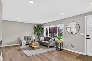 1009 S 34th St, Tacoma, WA 98418 - Photo 3