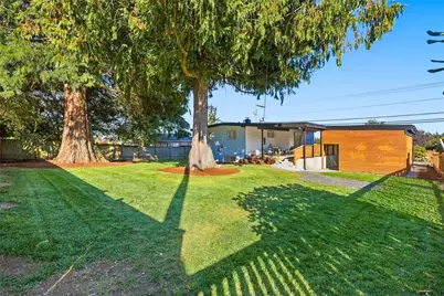 17028 Larch Way, Lynnwood, WA 98037 - Photo 5