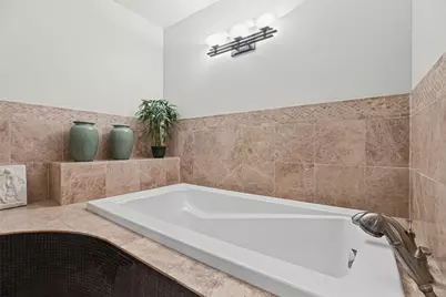 10115 NE 62nd Street #A202, Kirkland, WA 98033 - Photo 17