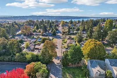 2335 NE 12th Street, Renton, WA 98056 - Photo 35