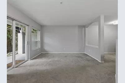 18501 SE Newport Way #H136, Issaquah, WA 98027 - Photo 9