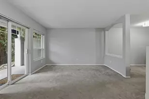 18501 SE Newport Way, Issaquah, WA 98027 - Photo 9