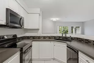18501 SE Newport Way, Issaquah, WA 98027 - Photo 7