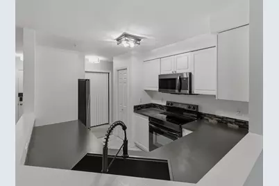 18501 SE Newport Way #H136, Issaquah, WA 98027 - Photo 11