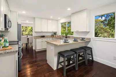 22706 NE 12th Place, Sammamish, WA 98074 - Photo 13