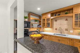 13626 NE 7th St, Bellevue, WA 98005 - Photo 7