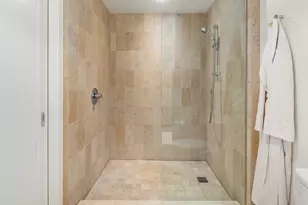 10700 NE 4th St, Bellevue, WA 98004 - Photo 29