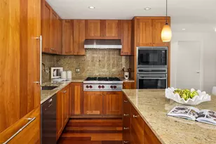 10700 NE 4th St, Bellevue, WA 98004 - Photo 23