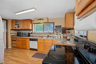 10433 1st Ave SW, Seattle, WA 98146 - Photo 5