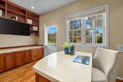 649 E Lake Sammamish Parkway SE, Sammamish, WA 98074 - Photo 23