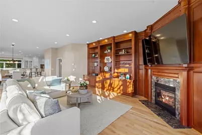 649 E Lake Sammamish Parkway SE, Sammamish, WA 98074 - Photo 11