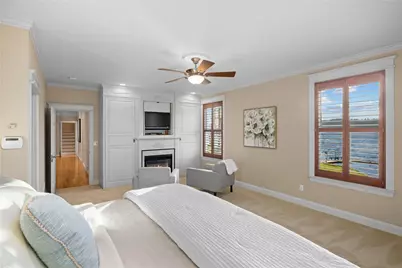 649 E Lake Sammamish Parkway SE, Sammamish, WA 98074 - Photo 13