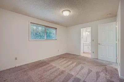 29933 3rd Ave SW, Federal Way, WA 98023 - Photo 9