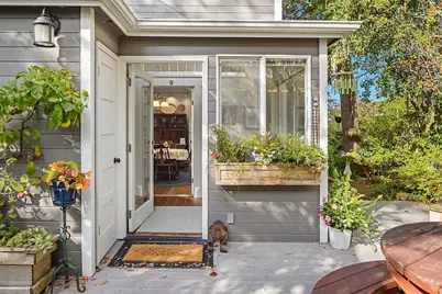 522 Dayton Street, Edmonds, WA 98020 - Photo 3
