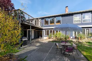 8215 NE 115th Pl, Kirkland, WA 98034 - Photo 1