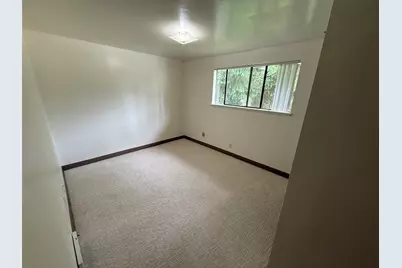 15109 SE Newport Way, Bellevue, WA 98006 - Photo 9