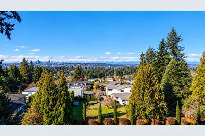 2023 92nd Avenue NE, Clyde Hill, WA 98004 - Photo 3