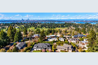 2023 92nd Avenue NE, Clyde Hill, WA 98004 - Photo 13