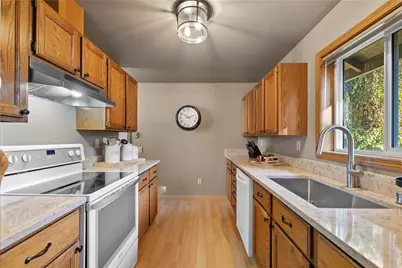 10103 27th Drive SE, Everett, WA 98208 - Photo 5