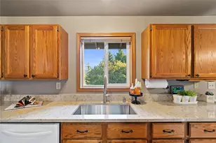 10103 27th Dr SE, Everett, WA 98208 - Photo 9
