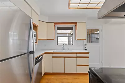 7755 44th Avenue NE, Seattle, WA 98115 - Photo 11