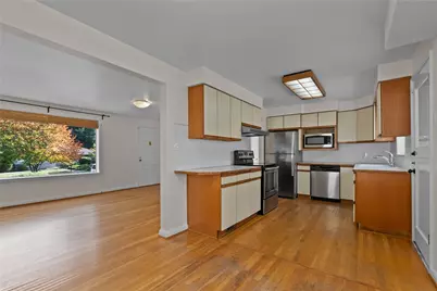 7755 44th Avenue NE, Seattle, WA 98115 - Photo 15