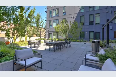 1085 103rd Avenue NE #325, Bellevue, WA 98004 - Photo 15