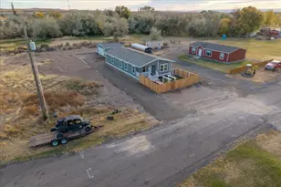 413 E Chelan St, Coulee City, WA 99115 - Photo 25