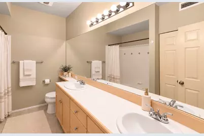 25235 SE Klahanie Boulevard #M202, Sammamish, WA 98029 - Photo 11