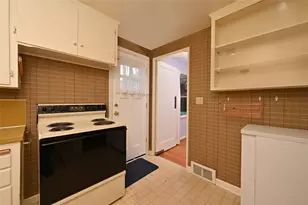 4528 NE 54th St, Seattle, WA 98105 - Photo 13