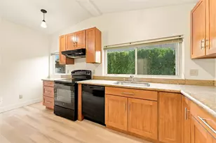 2212 NE 170th St, Shoreline, WA 98155 - Photo 11